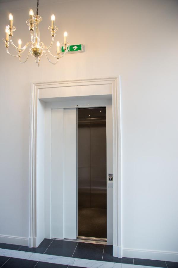 B&B Groepsaccommodatie De Pastorie Lage Mierde 외부 사진