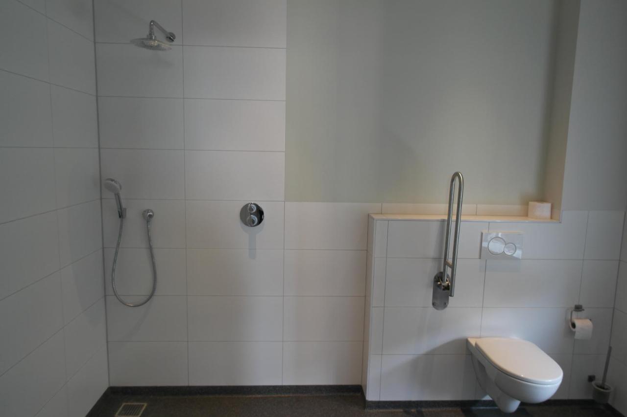 B&B Groepsaccommodatie De Pastorie Lage Mierde 외부 사진