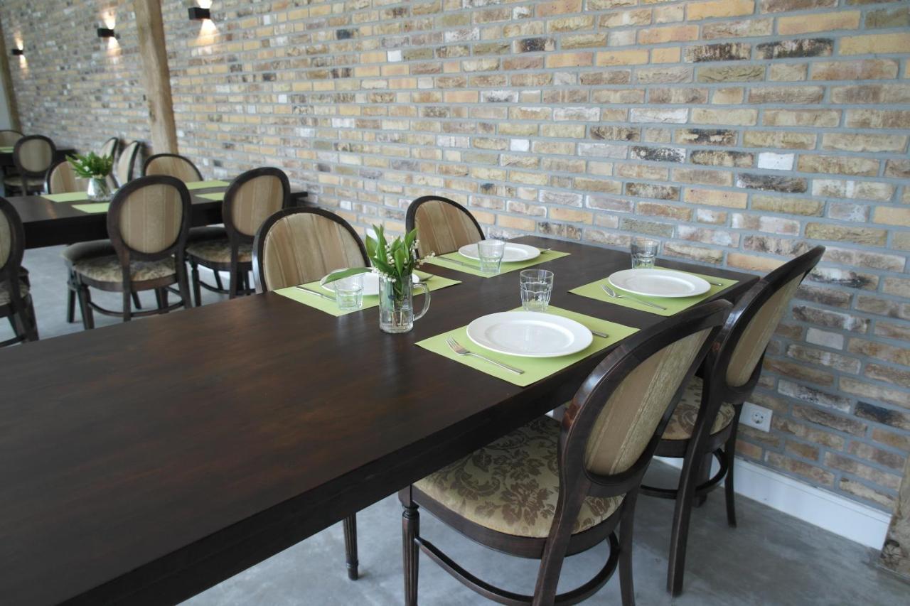 B&B Groepsaccommodatie De Pastorie Lage Mierde 외부 사진