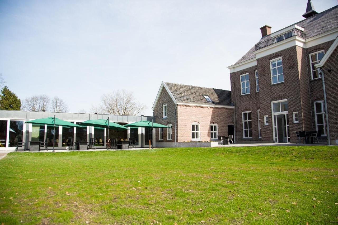 B&B Groepsaccommodatie De Pastorie Lage Mierde 외부 사진