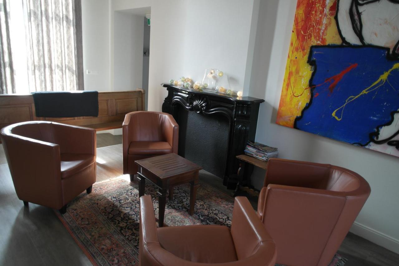 B&B Groepsaccommodatie De Pastorie Lage Mierde 외부 사진