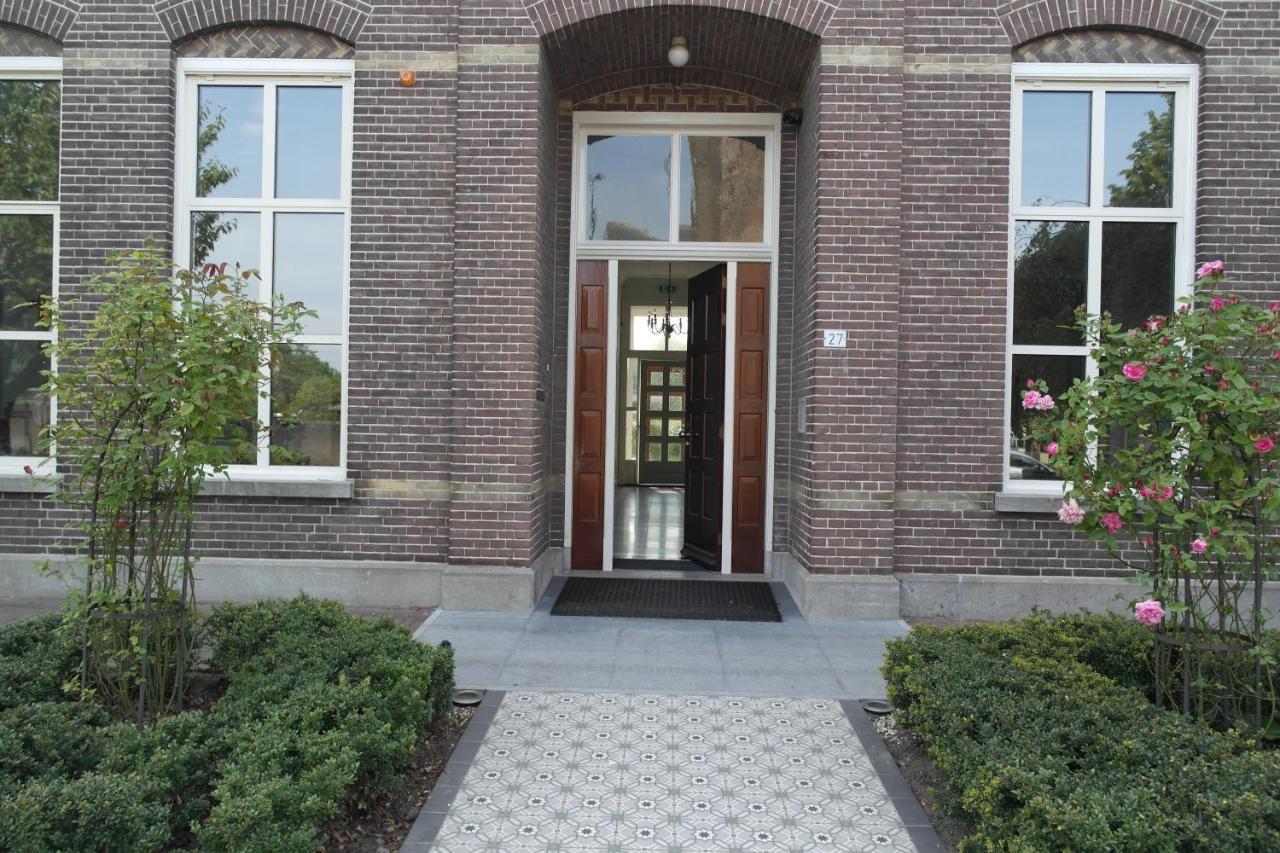 B&B Groepsaccommodatie De Pastorie Lage Mierde 외부 사진