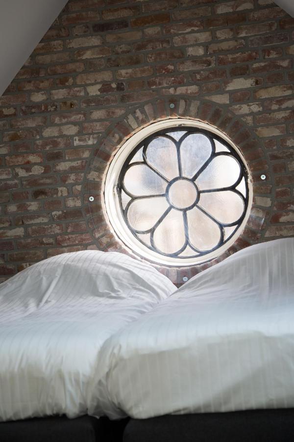 B&B Groepsaccommodatie De Pastorie Lage Mierde 외부 사진