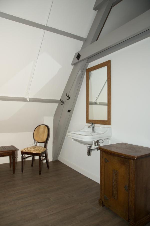 B&B Groepsaccommodatie De Pastorie Lage Mierde 외부 사진