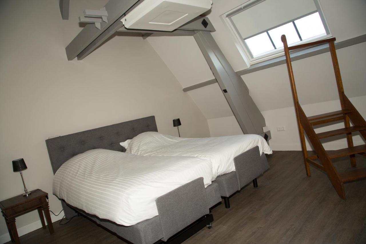 B&B Groepsaccommodatie De Pastorie Lage Mierde 외부 사진