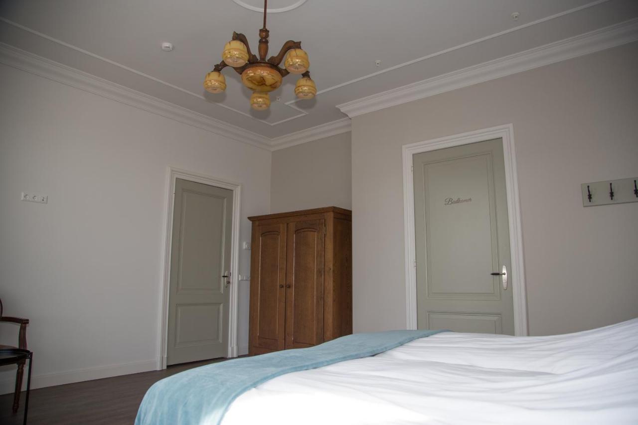 B&B Groepsaccommodatie De Pastorie Lage Mierde 외부 사진