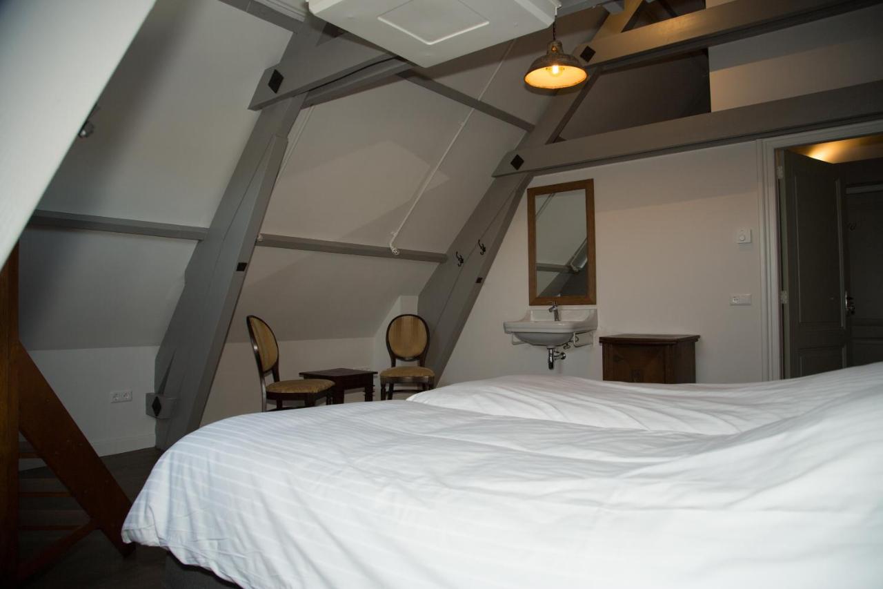 B&B Groepsaccommodatie De Pastorie Lage Mierde 외부 사진