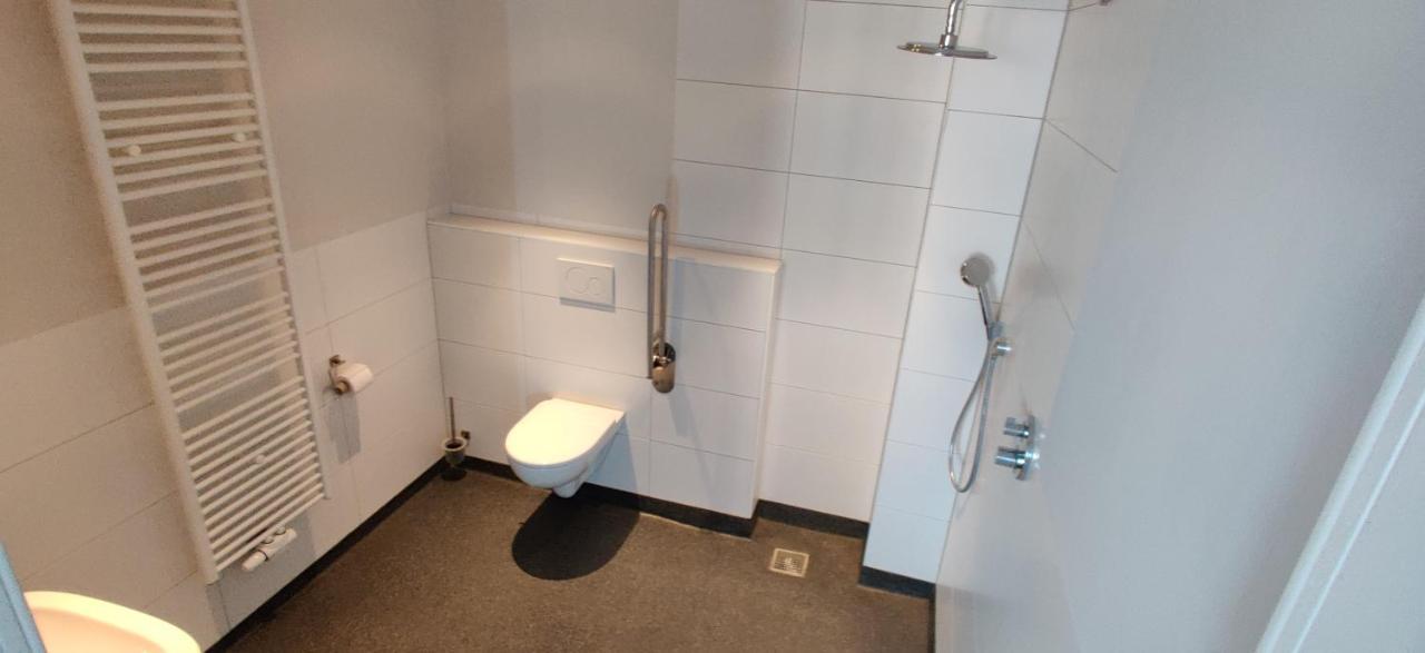 B&B Groepsaccommodatie De Pastorie Lage Mierde 외부 사진